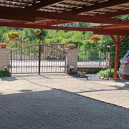 Anna Ilona Vendeghaz بيت ضيافة 4*